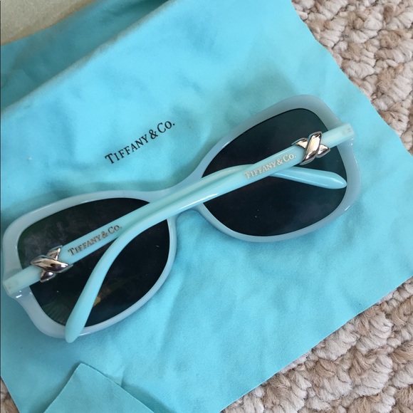 Tiffany BlueShades: Classic Glamour - Picture 5 of 8